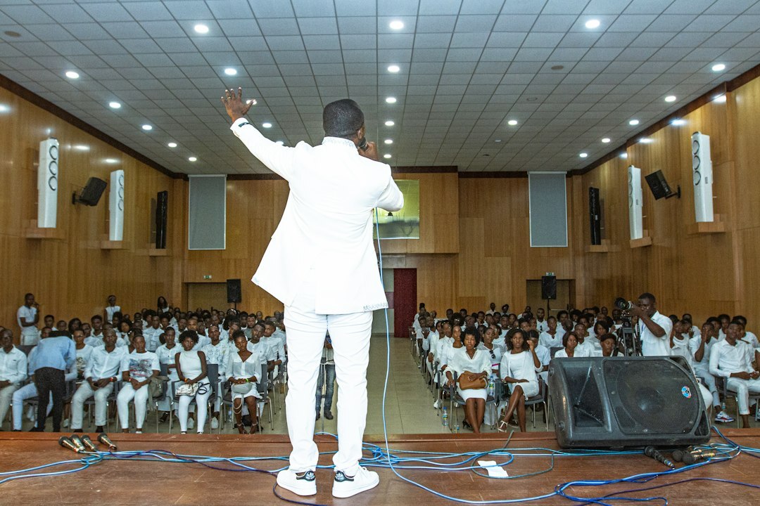 Speaker addressing an audience during a leadership session